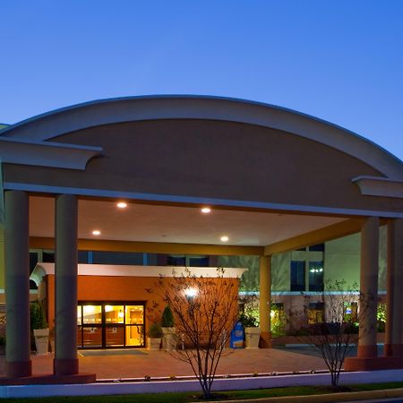 Holiday Inn Express Fairfax-Arlington Boulevard By Ihg Kültér fotó