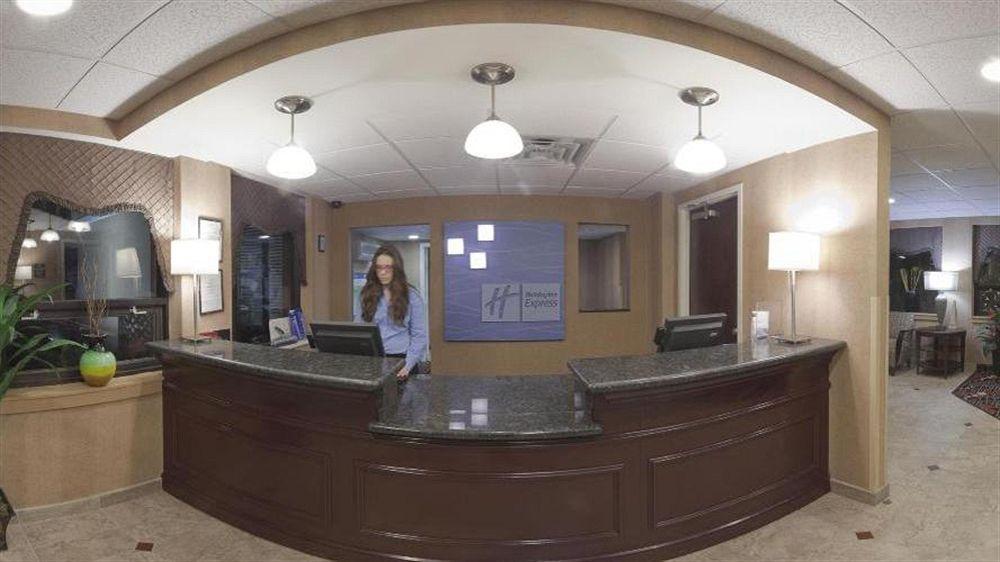 Holiday Inn Express Fairfax-Arlington Boulevard By Ihg Kültér fotó