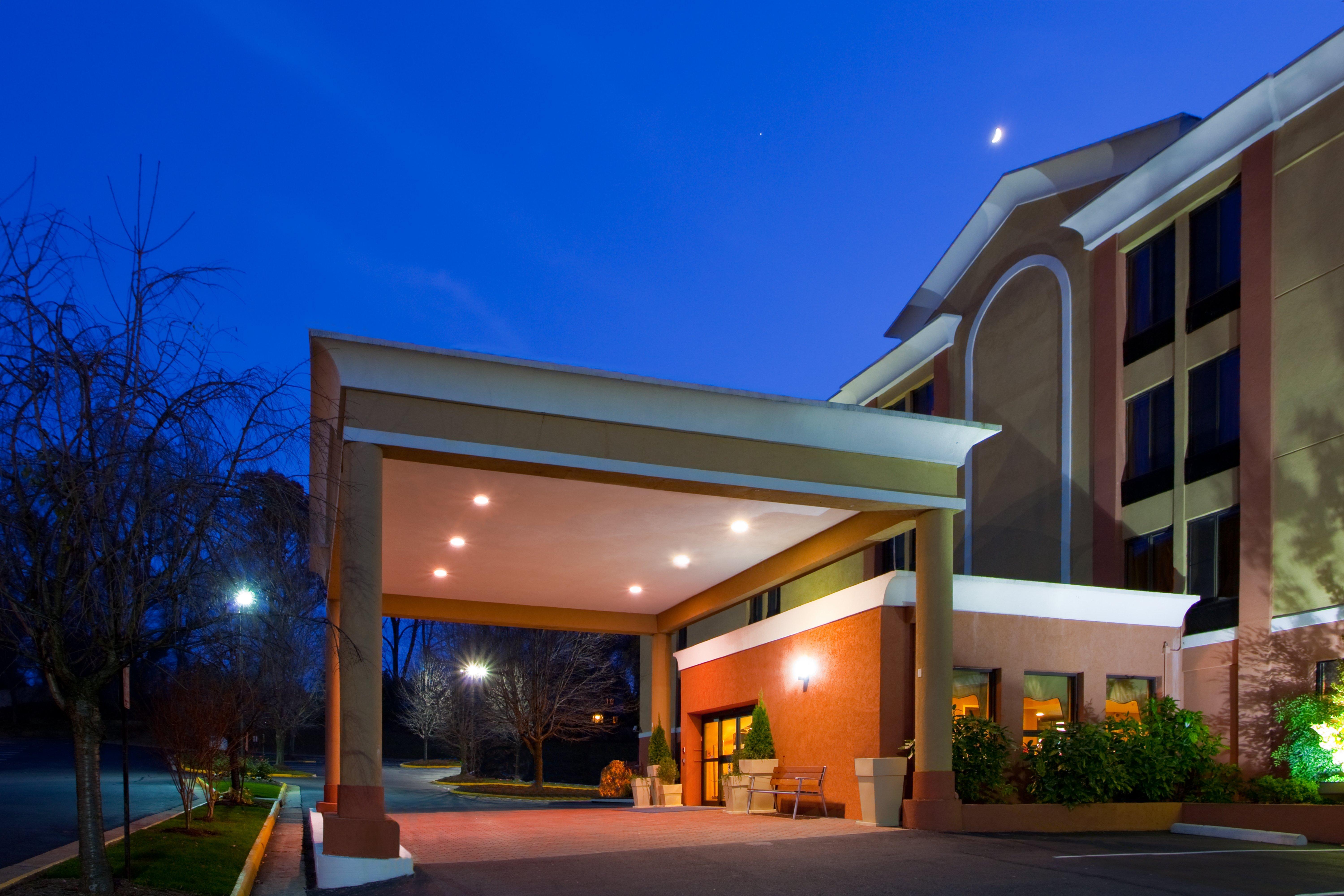 Holiday Inn Express Fairfax-Arlington Boulevard By Ihg Kültér fotó