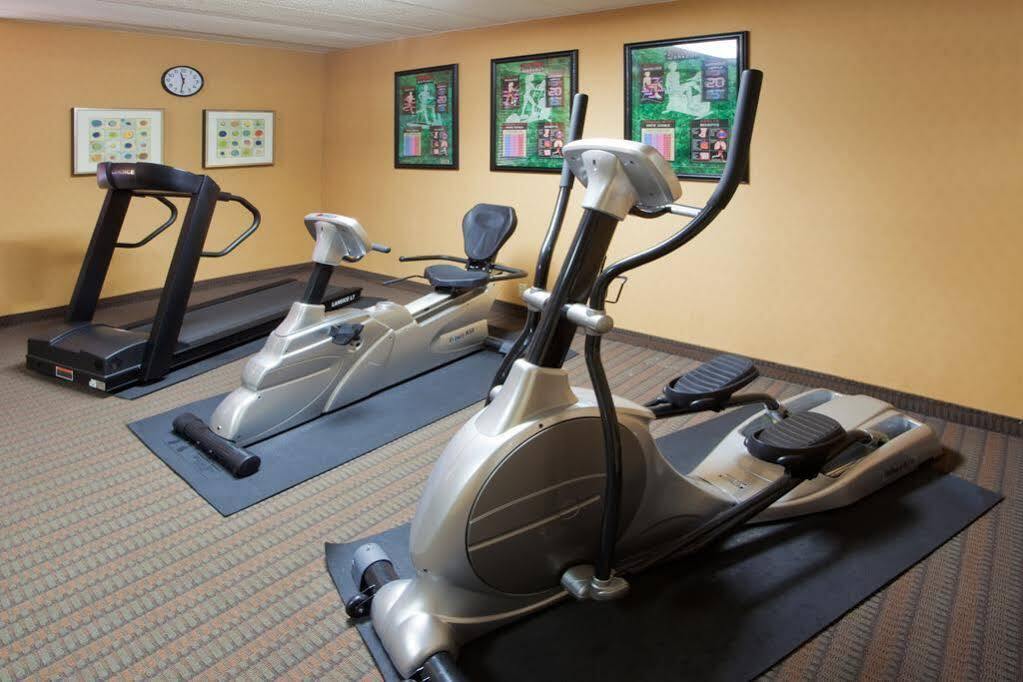 Holiday Inn Express Fairfax-Arlington Boulevard By Ihg Kültér fotó